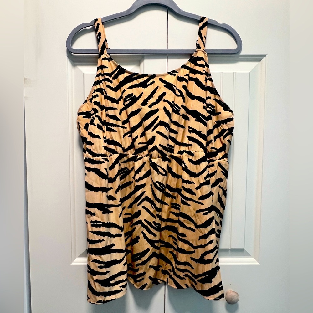 Maurices Ladies Sleeveless Shirt